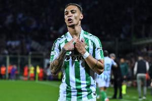 开云体育官方网站-西媒：贝蒂斯提交对安东尼1年租借的最终报价，曼联必须今天答复